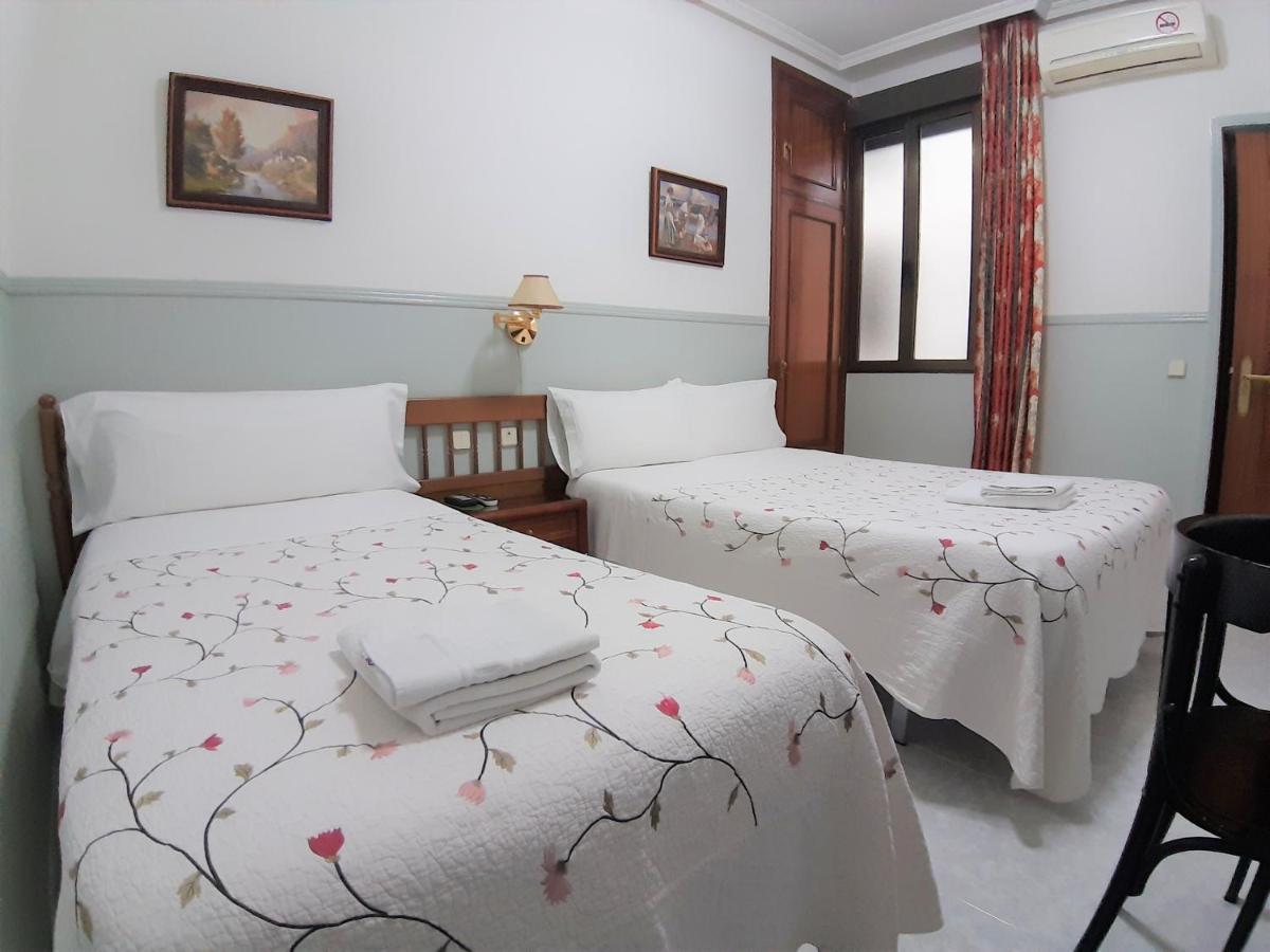 Hostal Dulcinea Madrid Dış mekan fotoğraf