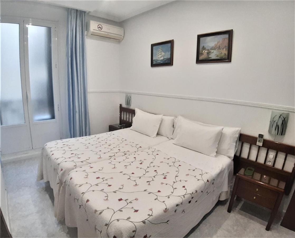 Hostal Dulcinea Madrid Dış mekan fotoğraf